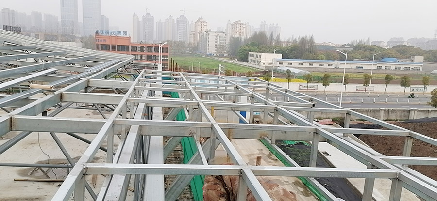 安慶市十四中學(xué)遷址新建工程風(fēng)雨操場鋼結(jié)構(gòu)工程