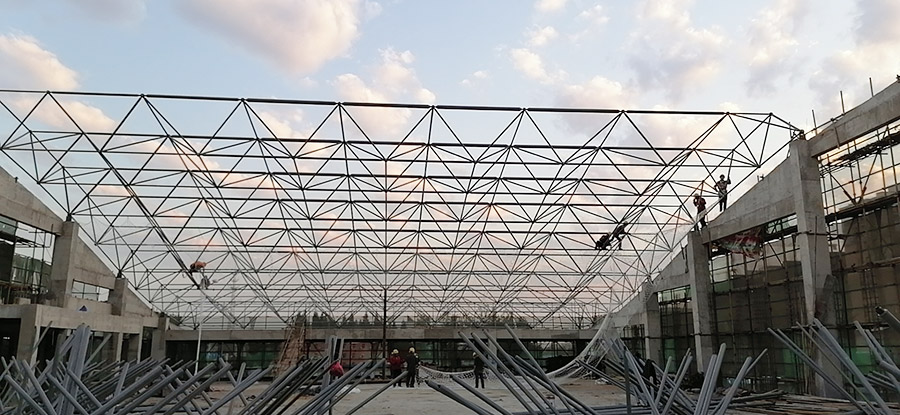 安慶市十四中學(xué)遷址新建工程風(fēng)雨操場鋼結(jié)構(gòu)工程